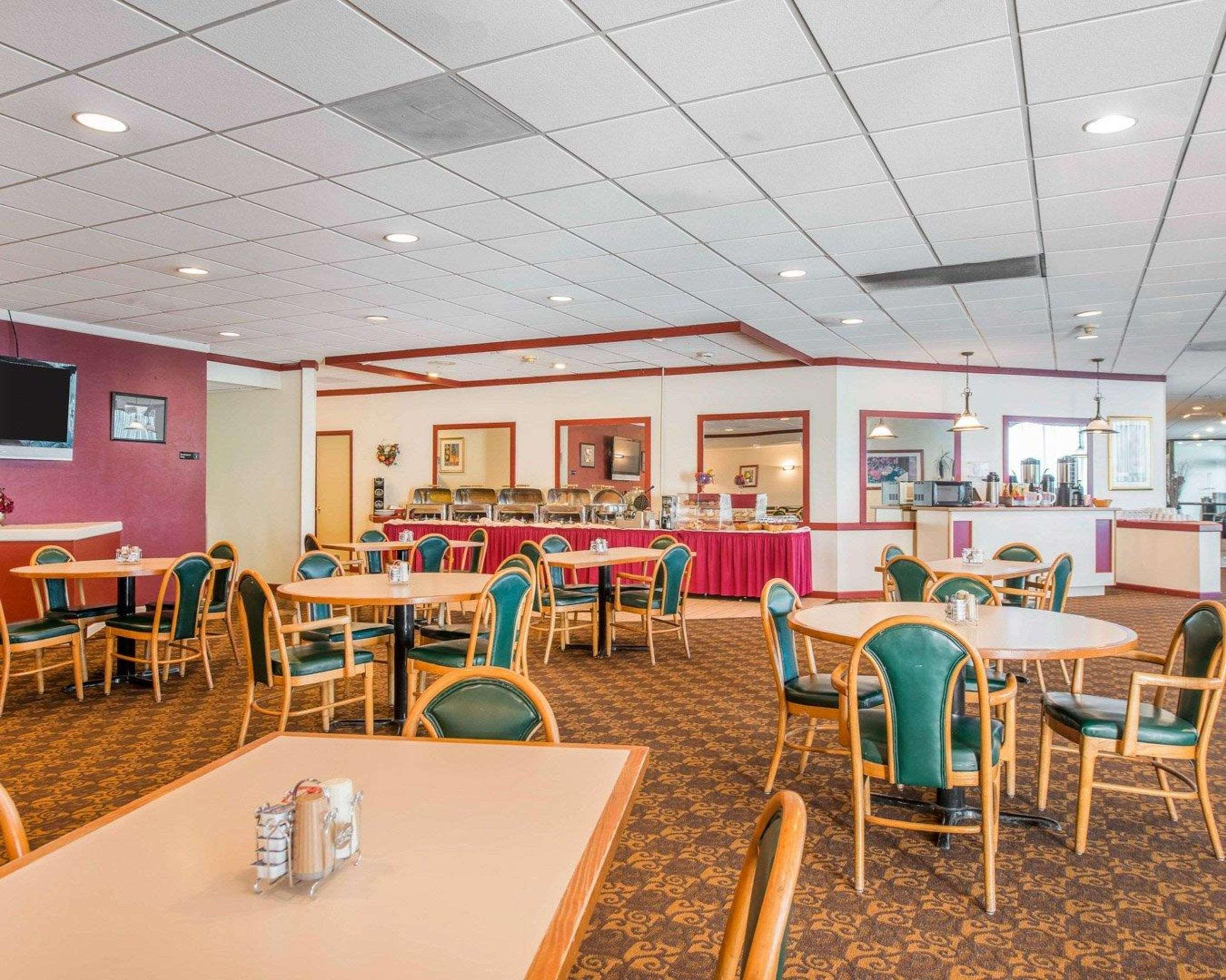 Clarion Inn And Events Center Pueblo North Exterior photo
